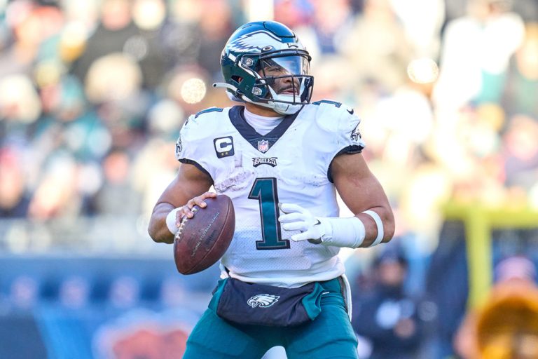 Week 15 CheatChart Positional Matchups to Win Your Fantasy Football Lineup Players to Know QB RB WR TE IDP Must Start/Sit Candidates for the playoffs NFL FF