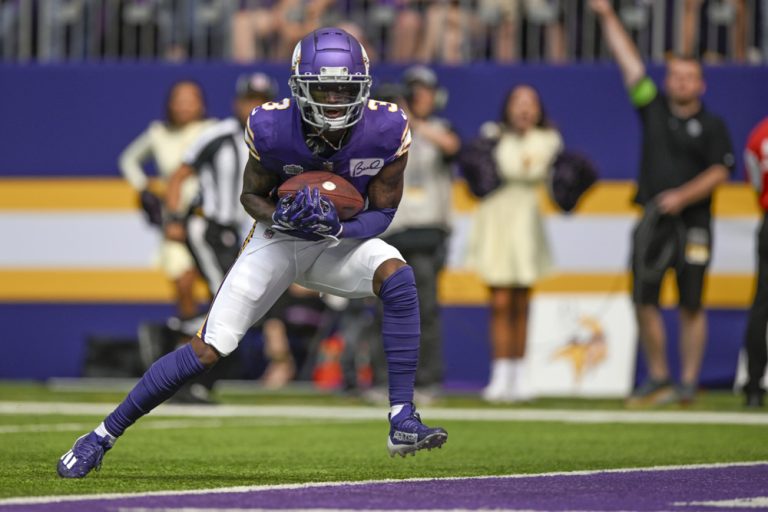 Week 14 Wide Receiver Start/Sit WR Roster Advice NFL Season 2025 Lineup Who to Play Must Know Names Fantasy Football FF