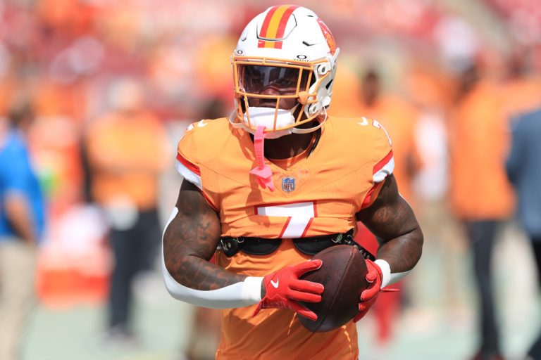 Week 14 Sunday Preview Fantasy Points Data Suite Fantasy Football Advice Statistical Start/Sit Prop Betting DFS Tool for all FF needs with Players and Teams You Need to Know