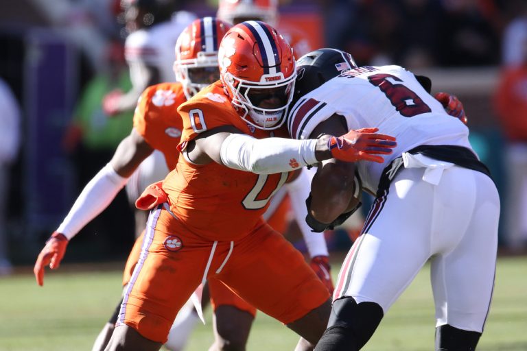 Barrett Carter IDP Players 2025 Rookie Class EDGE
