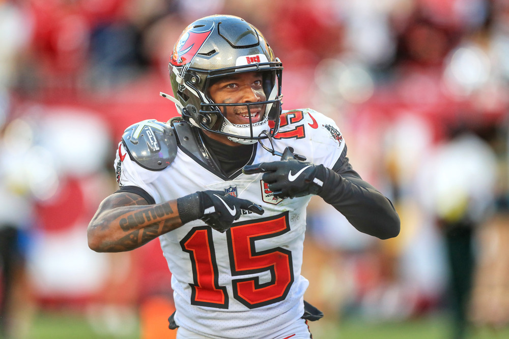 Tez Johnson eyeing the Week 8 Fantasy Football Trade Advice by Fantasy Analyst Michael Warno