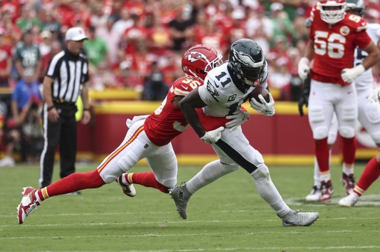 A.J. Brown Week 17 Fantasy Football Start/Sit Rankings Tiers QB RB WR TE