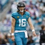 Trevor Lawrence in the Week 4 NFL Matchups Fantasy Football Start/Sit CheatChart for QB, RB, WR, and TE positional